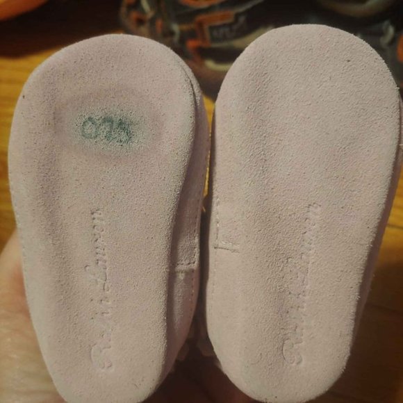 Ralph Lauren Baby Girl Moccasins. NEW Size 2 - Picture 3 of 5